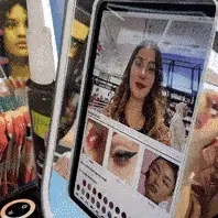 mK Beauty (provador virtual de beleza): Espelho Mágico para PDV, celular exibindo provador de maquiagem com opções de delineador